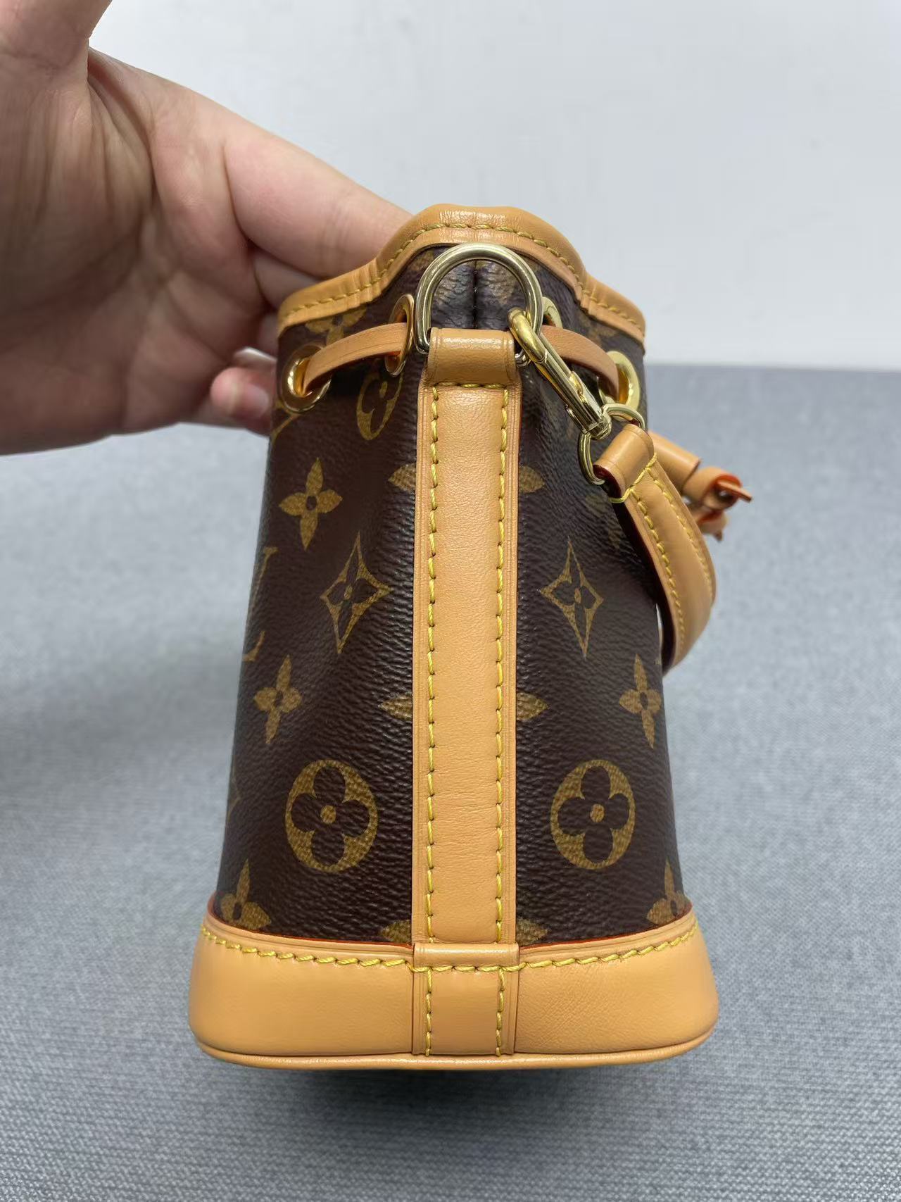 Louis Vuitton - Nano Noé - Monogram canvas with natural cowhide leather (vachetta) trim - Brown - (mini)