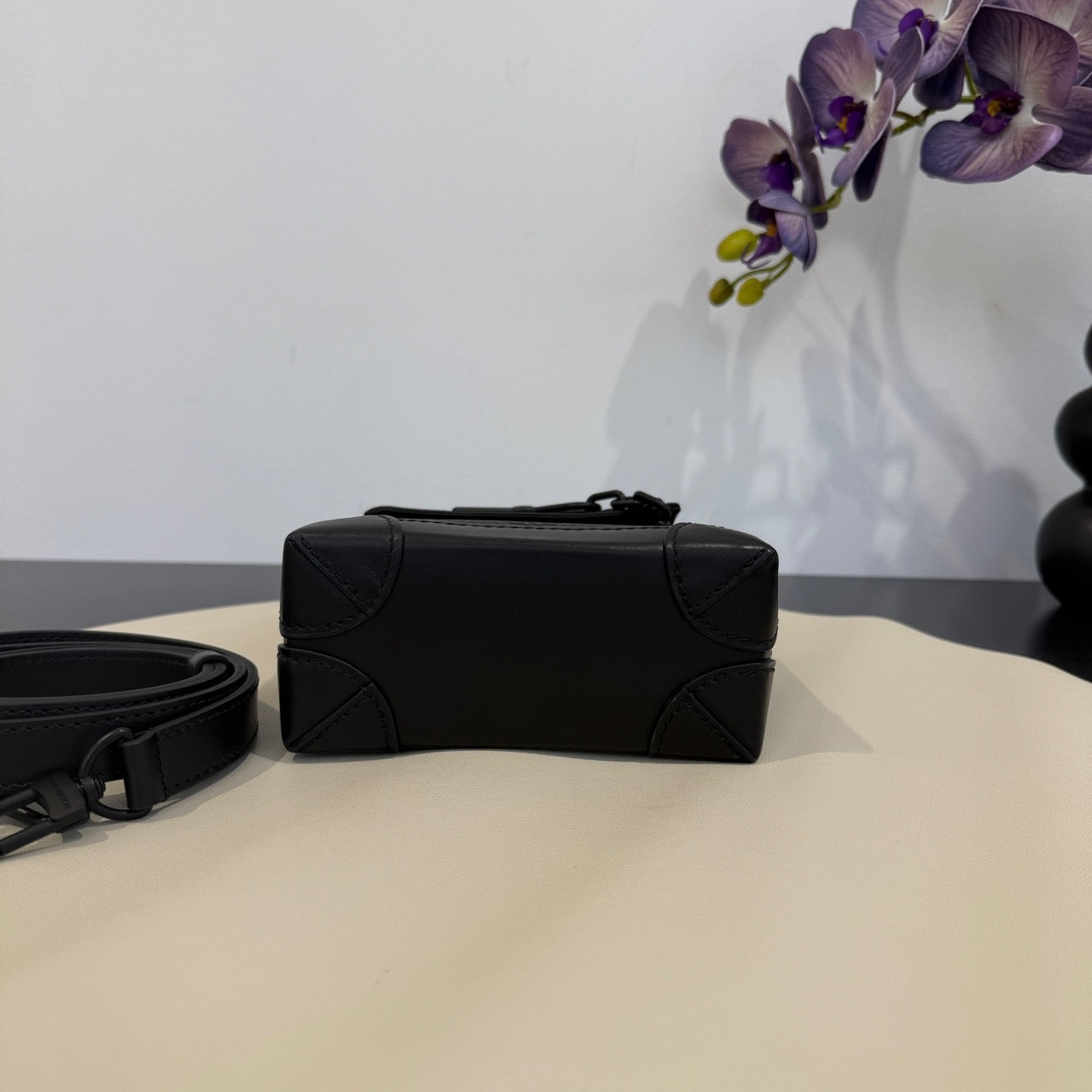 Louis Vuitton - Nano Steamer - Leather - Black - (Mini)