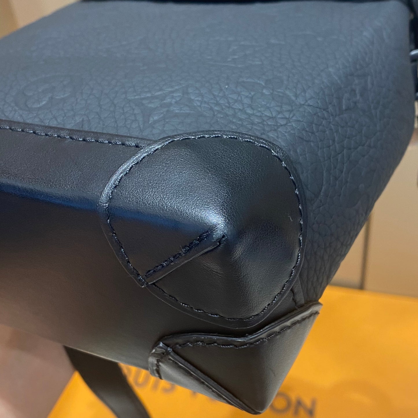 Louis Vuitton - Nano Steamer - Leather - Black - (Mini)