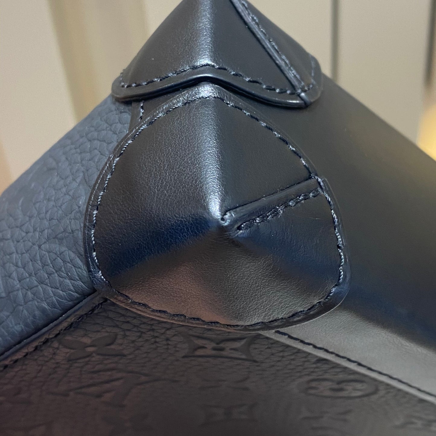 Louis Vuitton - Nano Steamer - Leather - Black - (Mini)