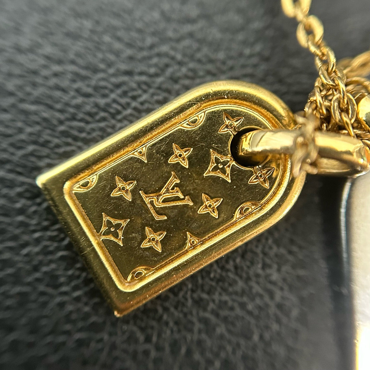 Louis Vuitton - Nanogram - Gold-tone and silver-tone finish - Multicolour