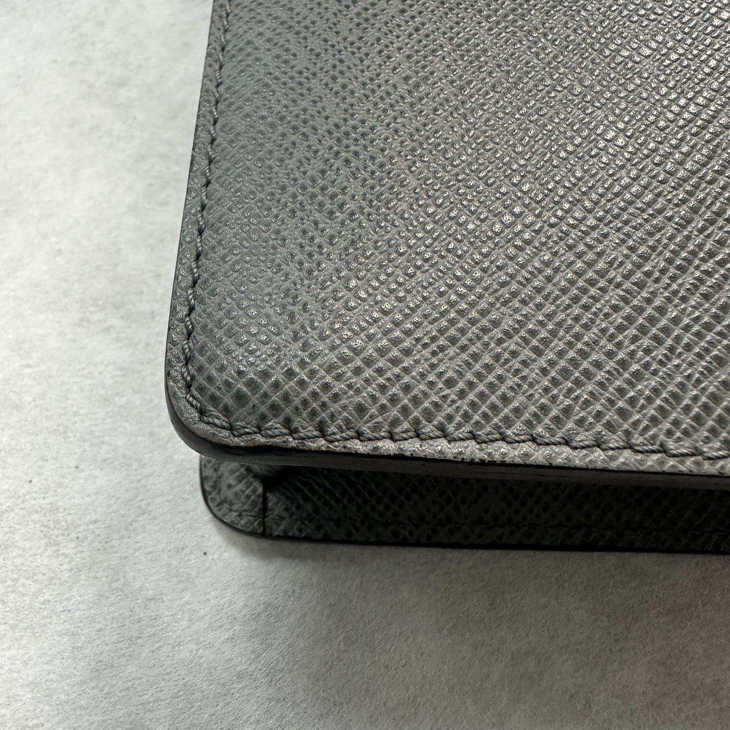 Louis Vuitton - Neo Belaia - Leather - Grey - (small)