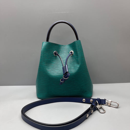 Louis Vuitton - Neonoe BB Bucket Bag - Epi leather - Green with Navy Blue Accents - (mini)