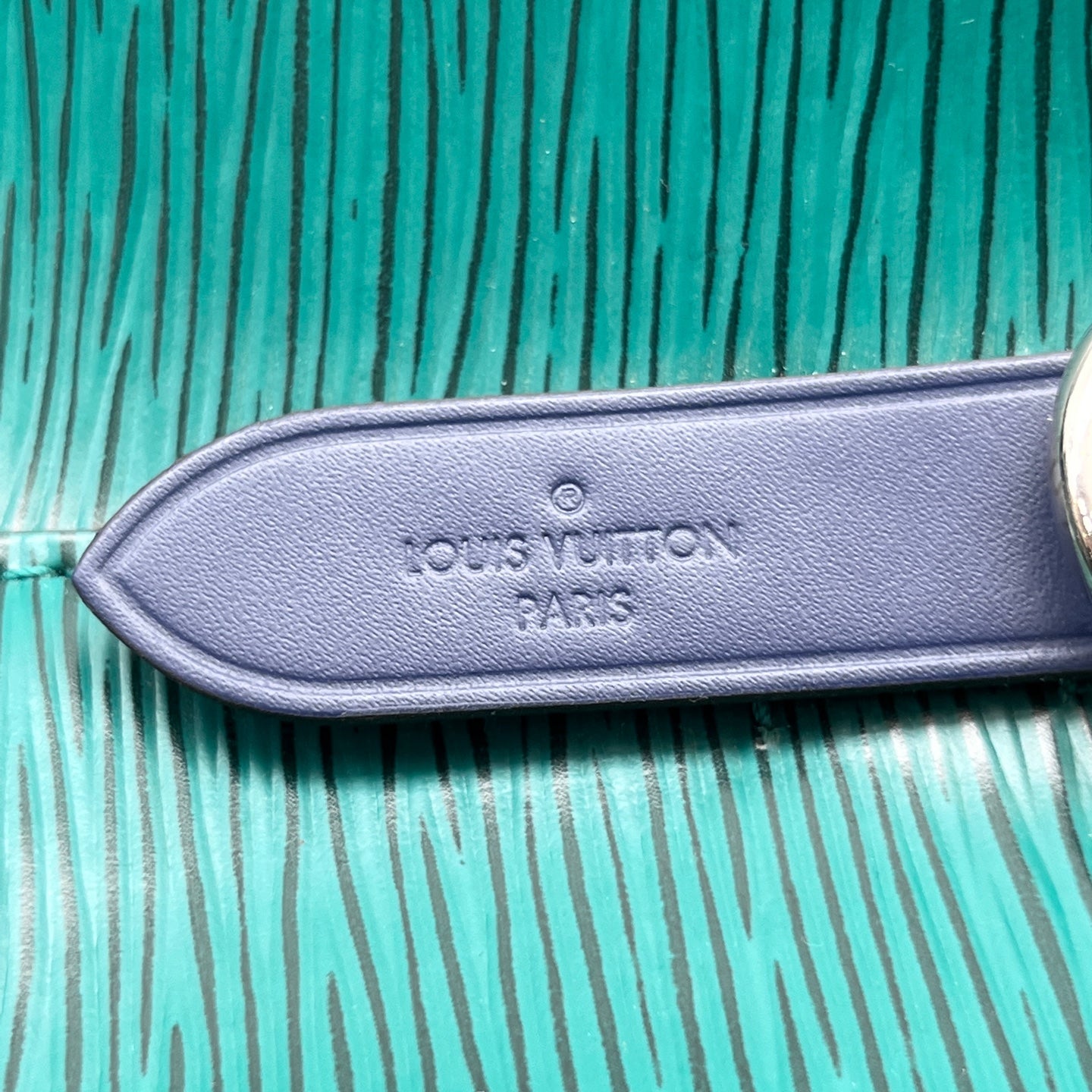 Louis Vuitton - Neonoe BB Bucket Bag - Epi leather - Green with Navy Blue Accents - (mini)