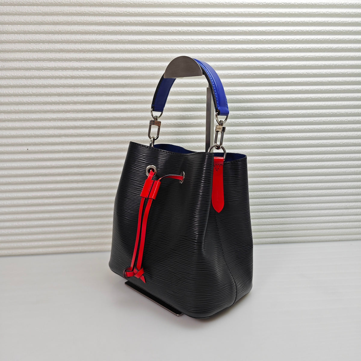 Louis Vuitton - NeoNoe BB - Leather - Black - (mini)