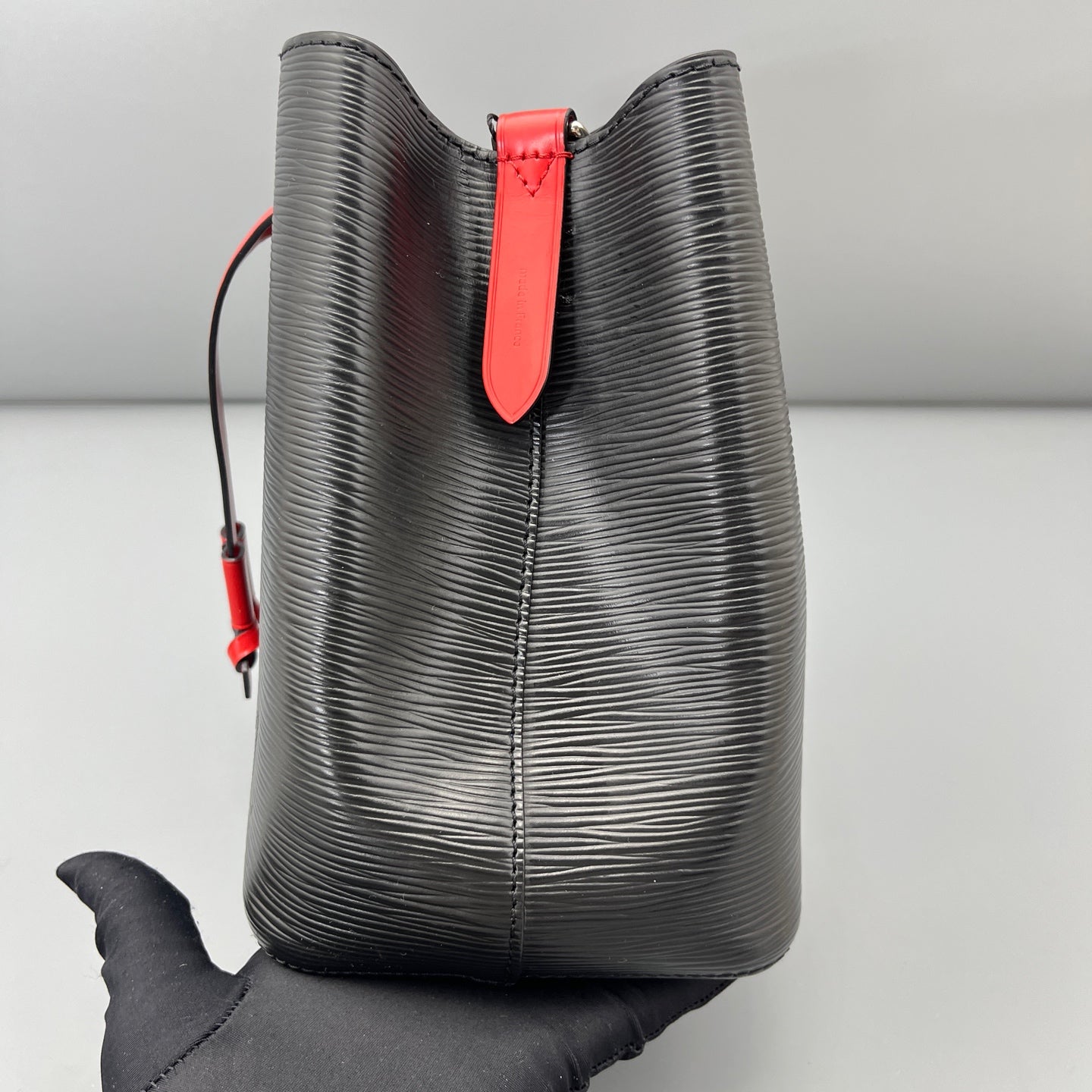 Louis Vuitton - NéoNoé BB - Leather - Black - (mini)