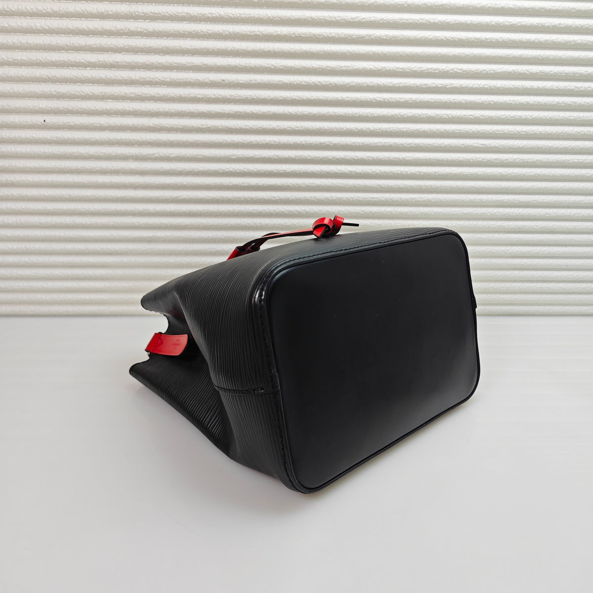 Louis Vuitton - NeoNoe BB - Leather - Black - (mini)