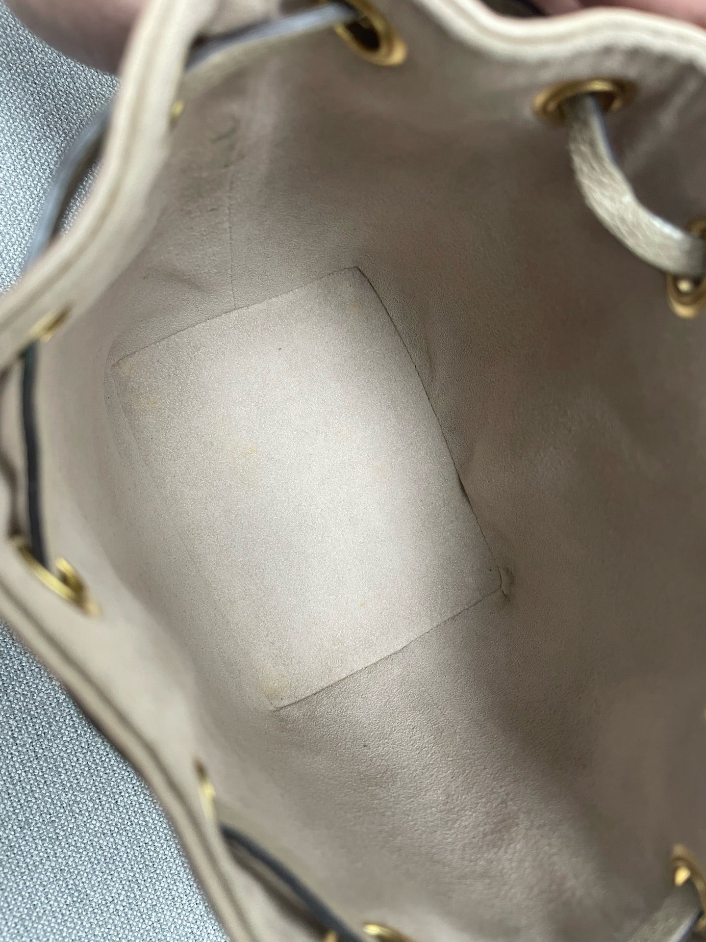 Louis Vuitton - NéoNoé BB - Leather - Grey - (mini)