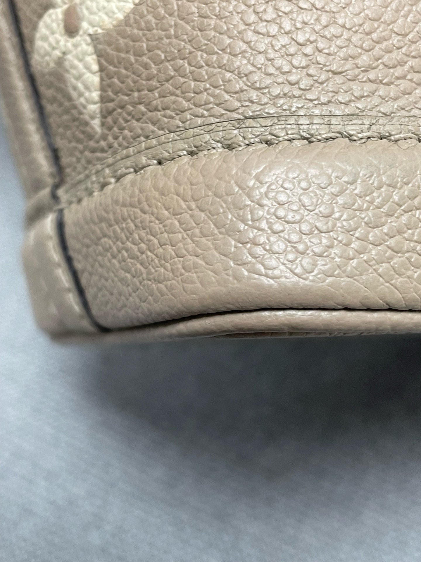Louis Vuitton - NéoNoé BB - Leather - Grey - (mini)