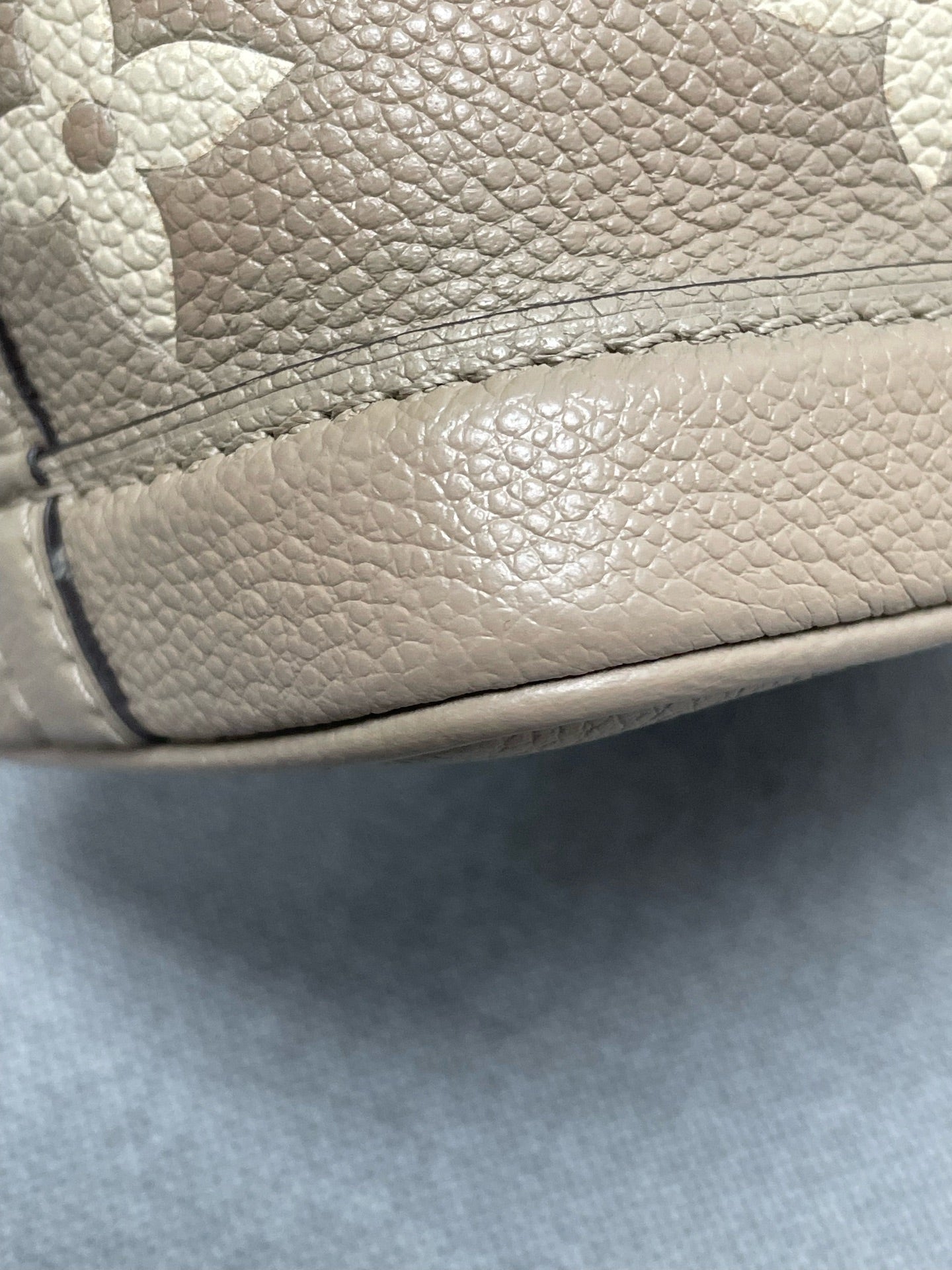 Louis Vuitton - NéoNoé BB - Leather - Grey - (mini)