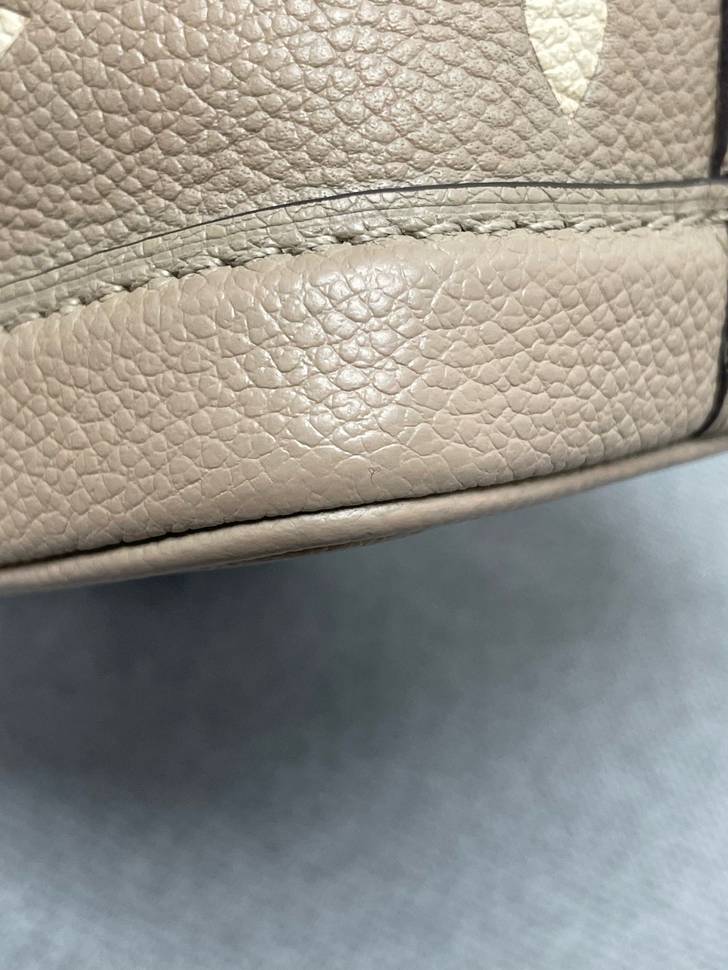 Louis Vuitton - NéoNoé BB - Leather - Grey - (mini)