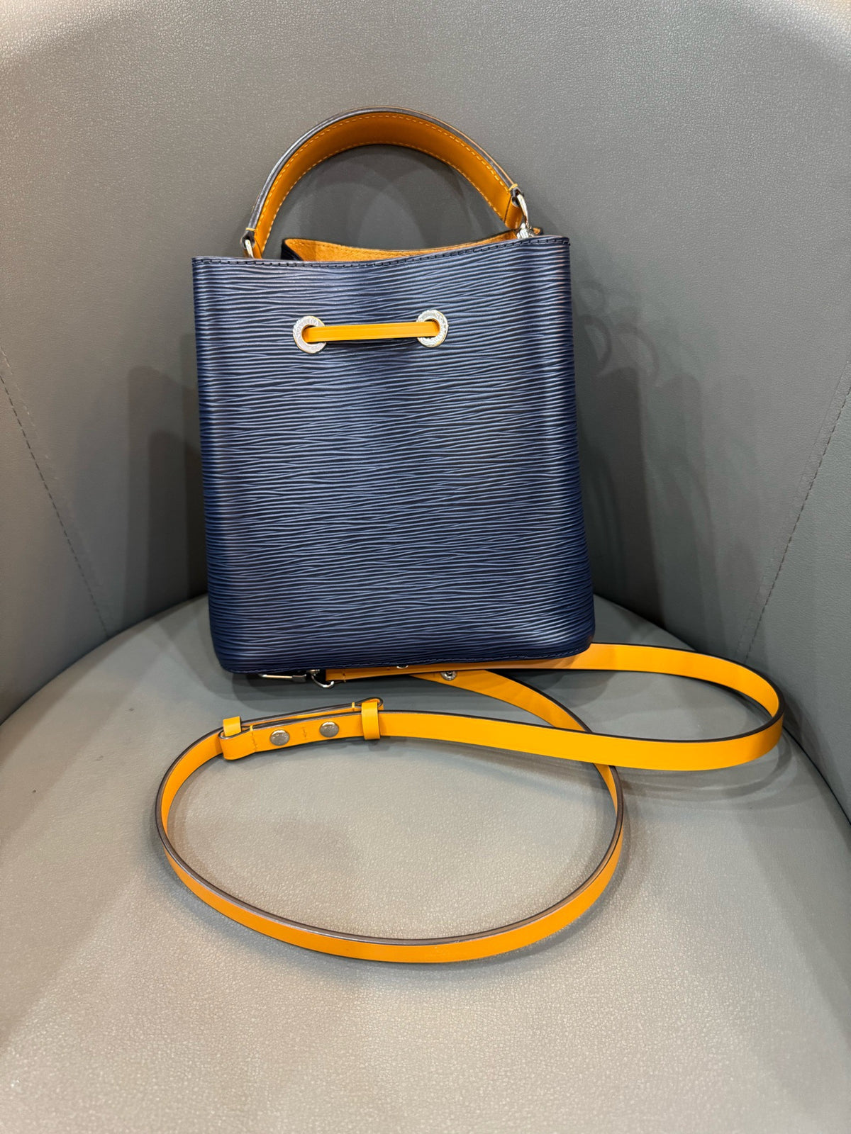 Louis Vuitton - NeoNoe BB - Leather - Multicolour - (mini)