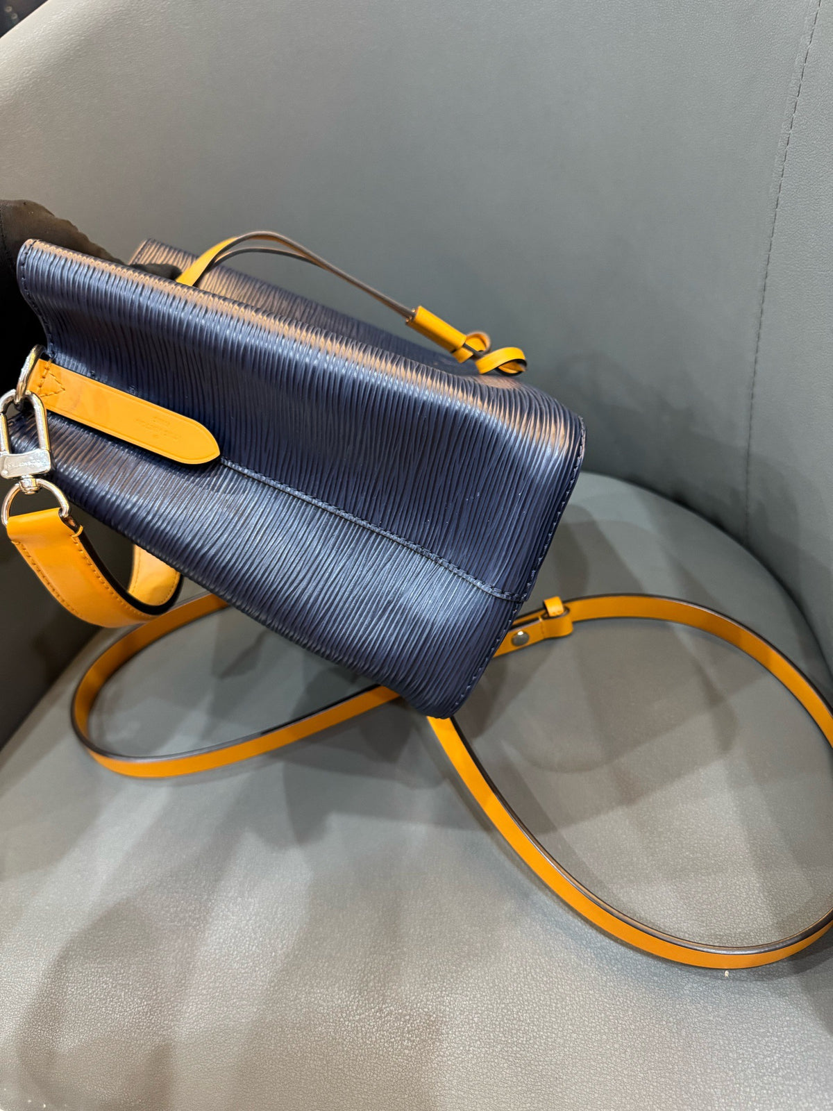 Louis Vuitton - NeoNoe BB - Leather - Multicolour - (mini)