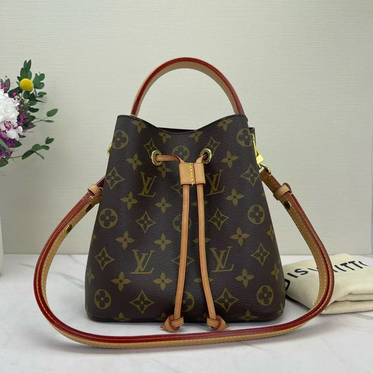 Louis Vuitton - NeoNoe BB - Monogram coated canvas with Vachetta leather trim - Brown - (mini)