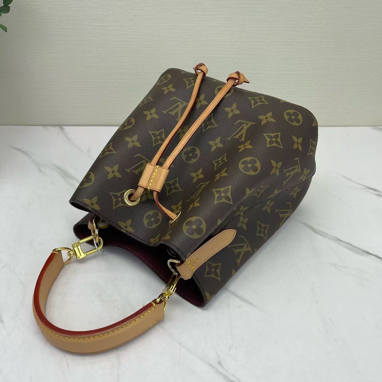 Louis Vuitton - NeoNoe BB - Monogram coated canvas with Vachetta leather trim - Brown - (mini)