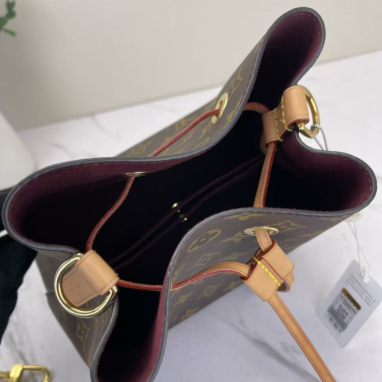 Louis Vuitton - NeoNoe BB - Monogram coated canvas with Vachetta leather trim - Brown - (mini)