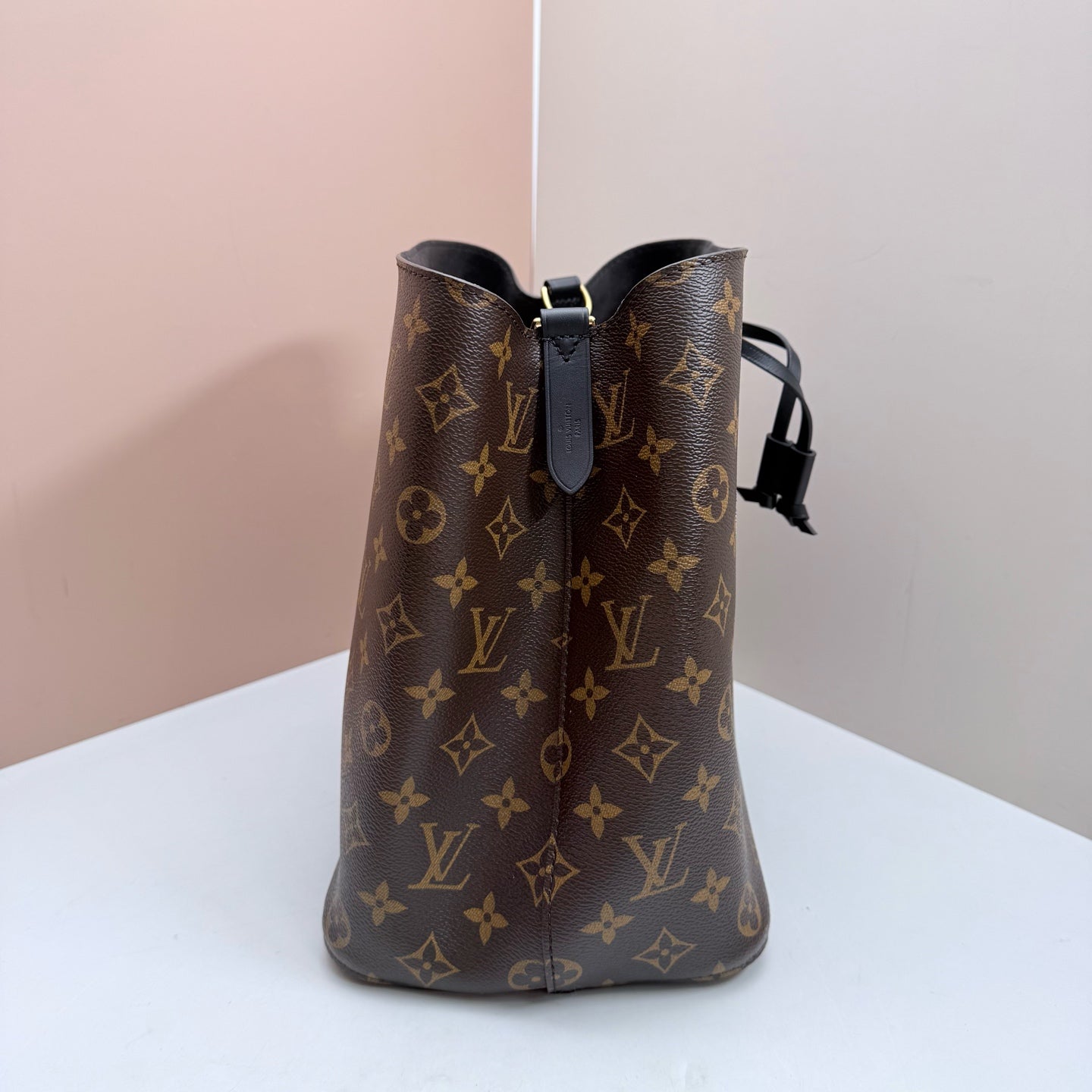 Louis Vuitton - Neonoe - Cloth - Black - (medium)
