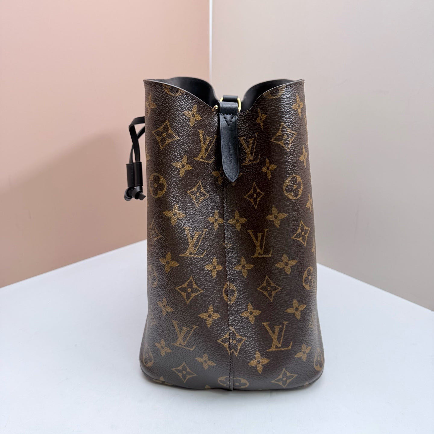 Louis Vuitton - Neonoe - Cloth - Black - (medium)