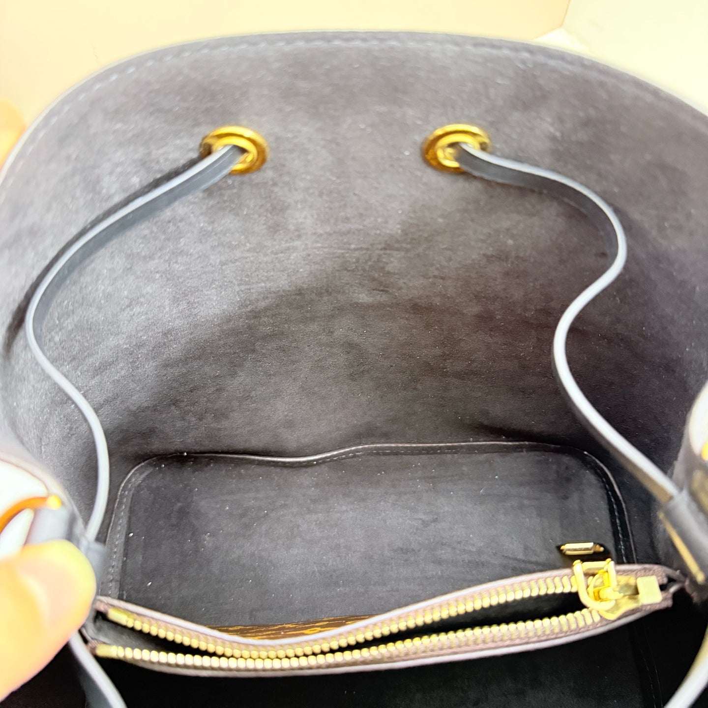 Louis Vuitton - Neonoe - Cloth - Black - (medium)