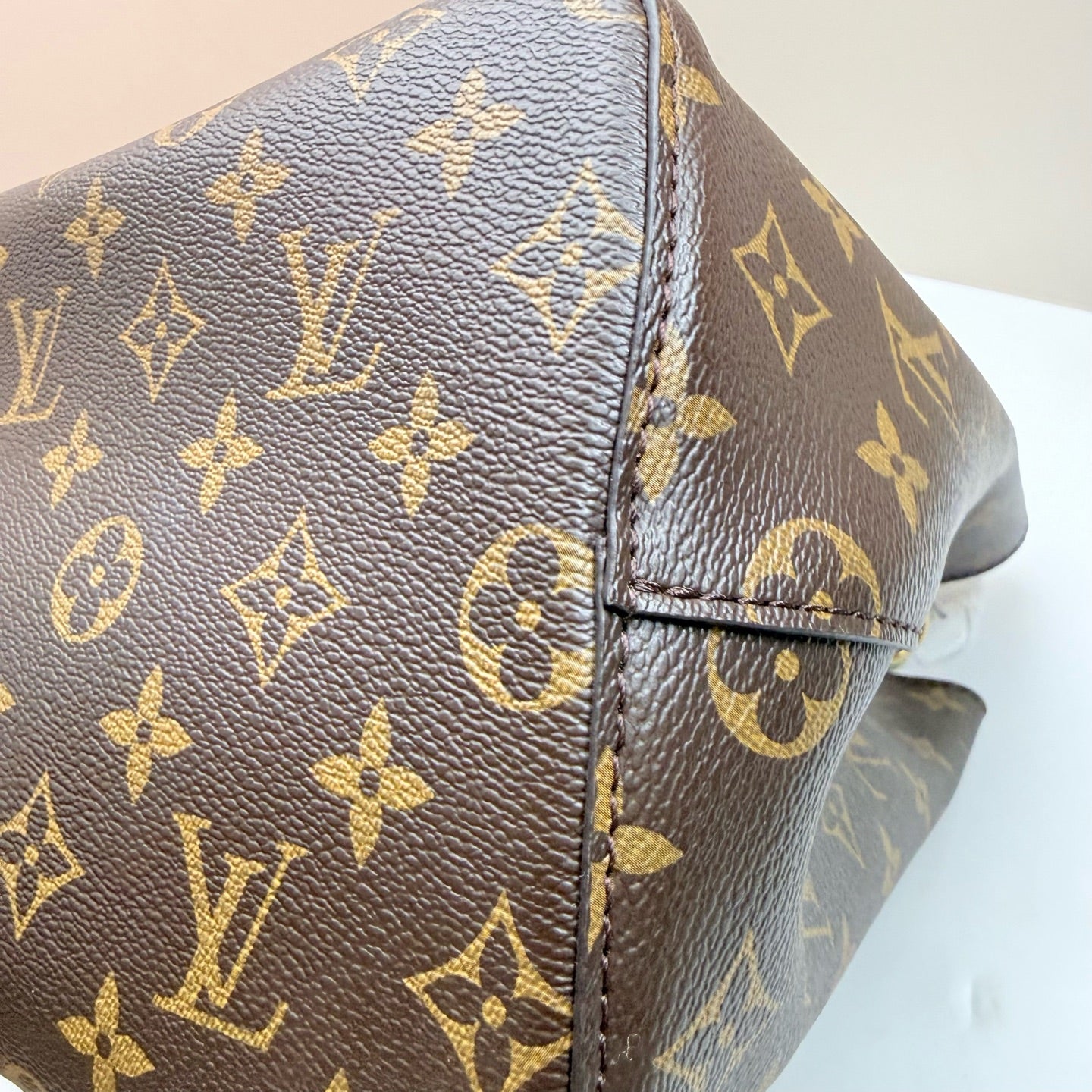Louis Vuitton - Neonoe - Cloth - Black - (medium)