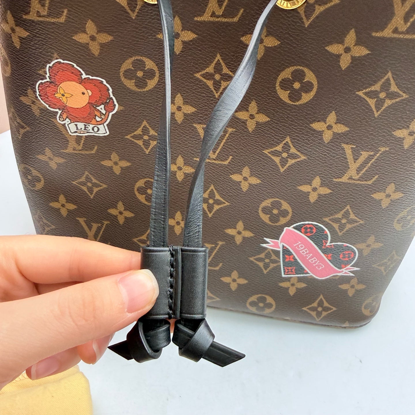 Louis Vuitton - Neonoe - Cloth - Black - (medium)