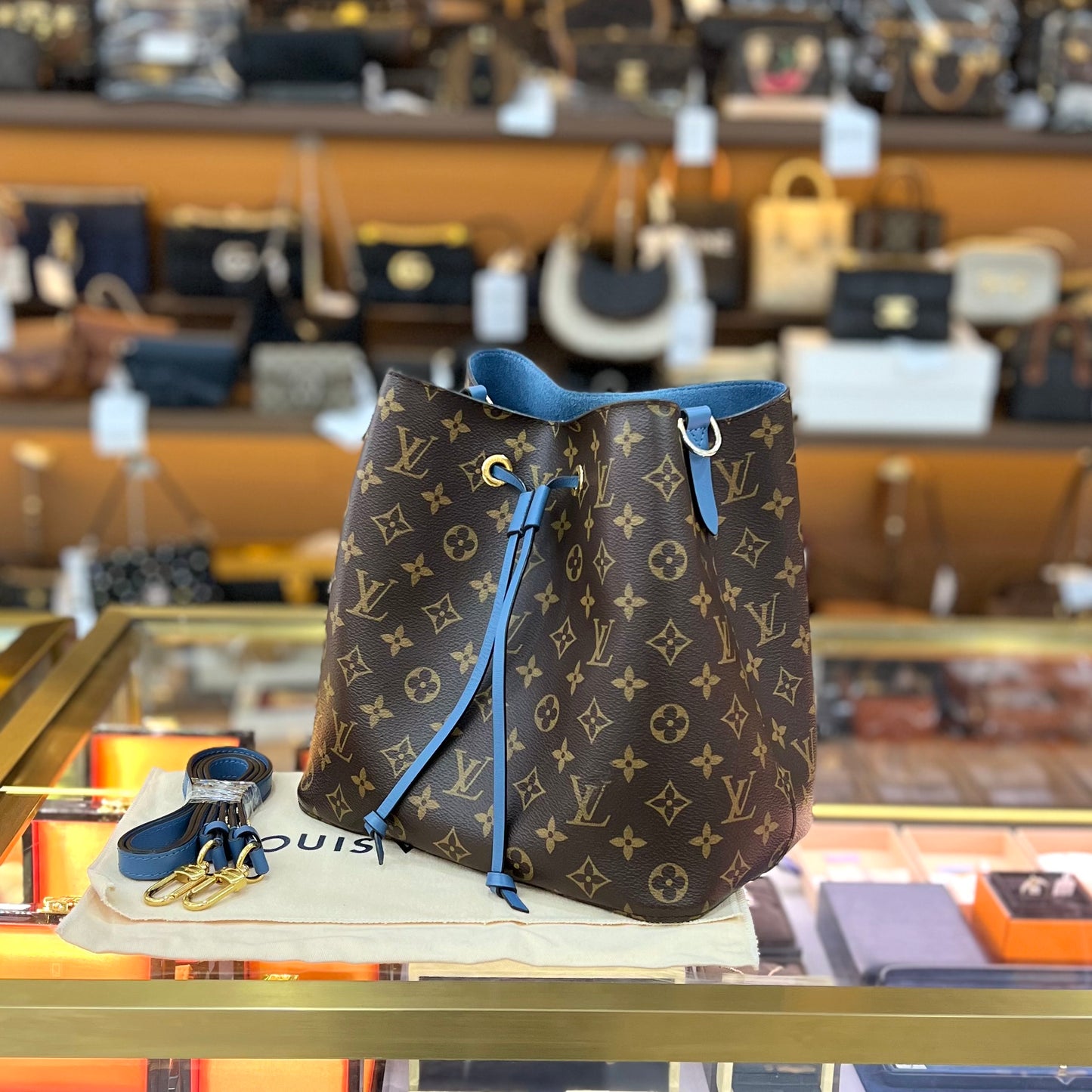 Louis Vuitton - Neonoe - Cloth - Brown - (medium)