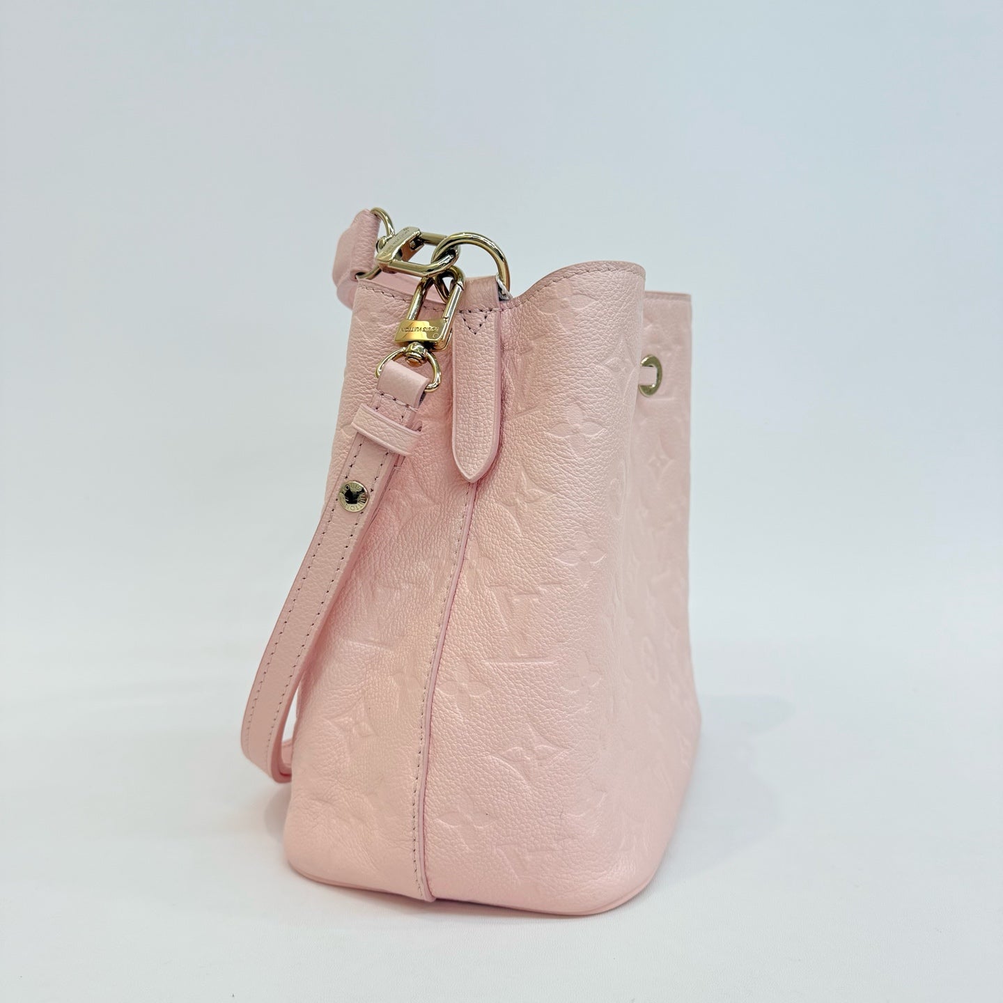 Louis Vuitton - NeoNoe - Embossed Monogram Empreinte Leather - Pink - (medium)