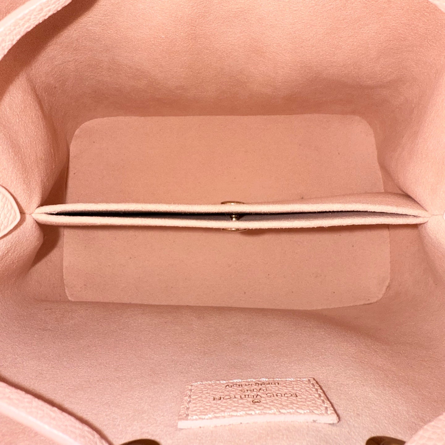 Louis Vuitton - NeoNoe - Embossed Monogram Empreinte Leather - Pink - (medium)