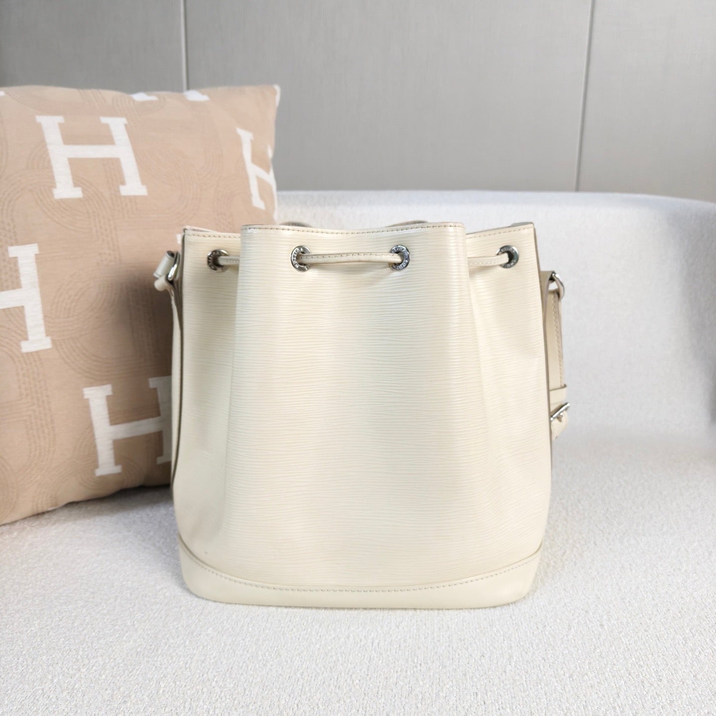 Louis Vuitton - NeoNoe - Epi Leather - Beige - (medium)