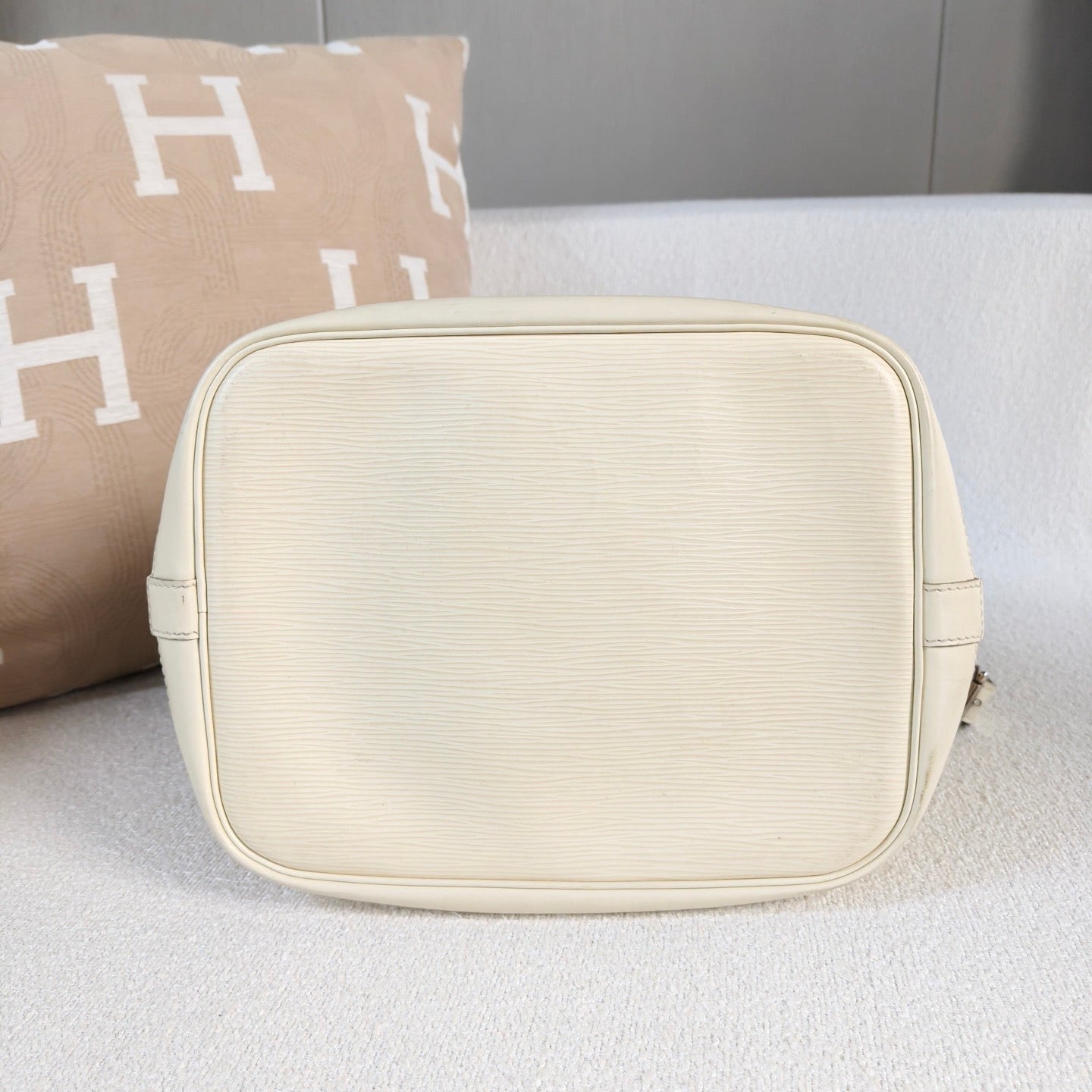 Louis Vuitton - NeoNoe - Epi Leather - Beige - (medium)