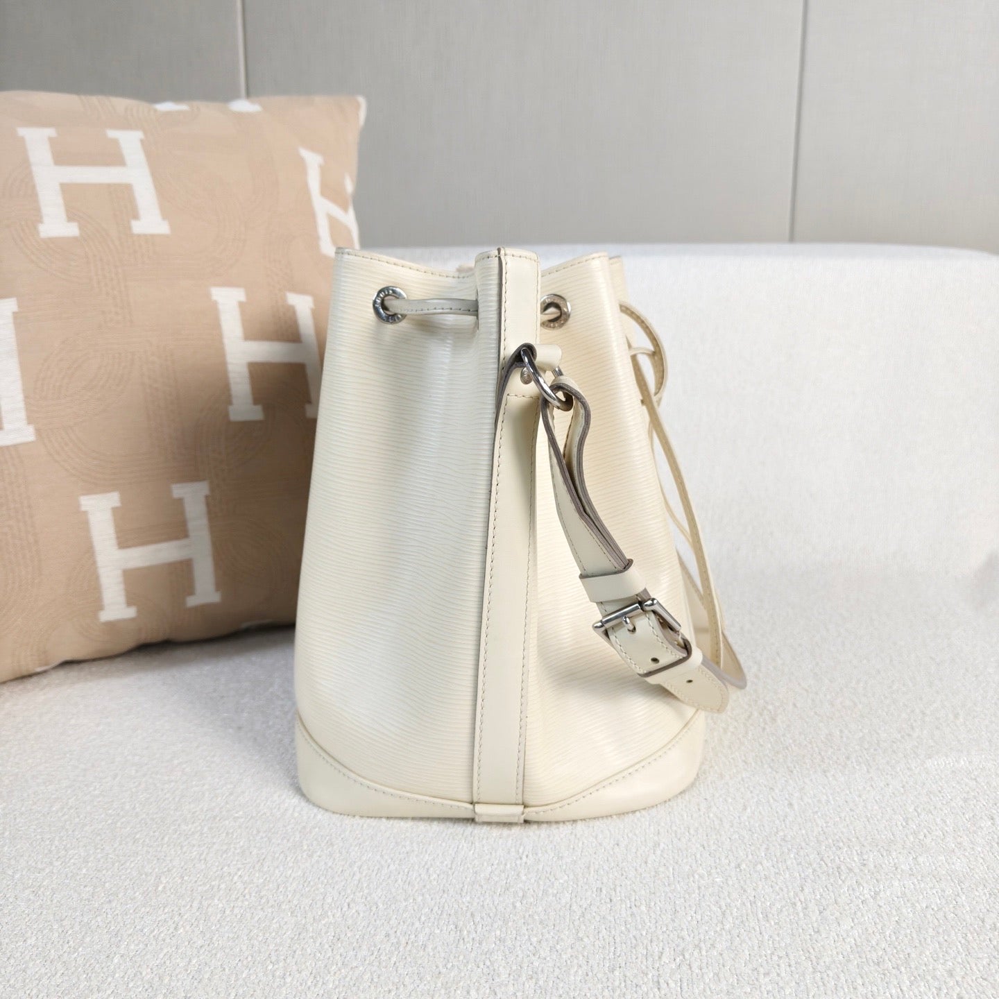 Louis Vuitton - NeoNoe - Epi Leather - Beige - (medium)