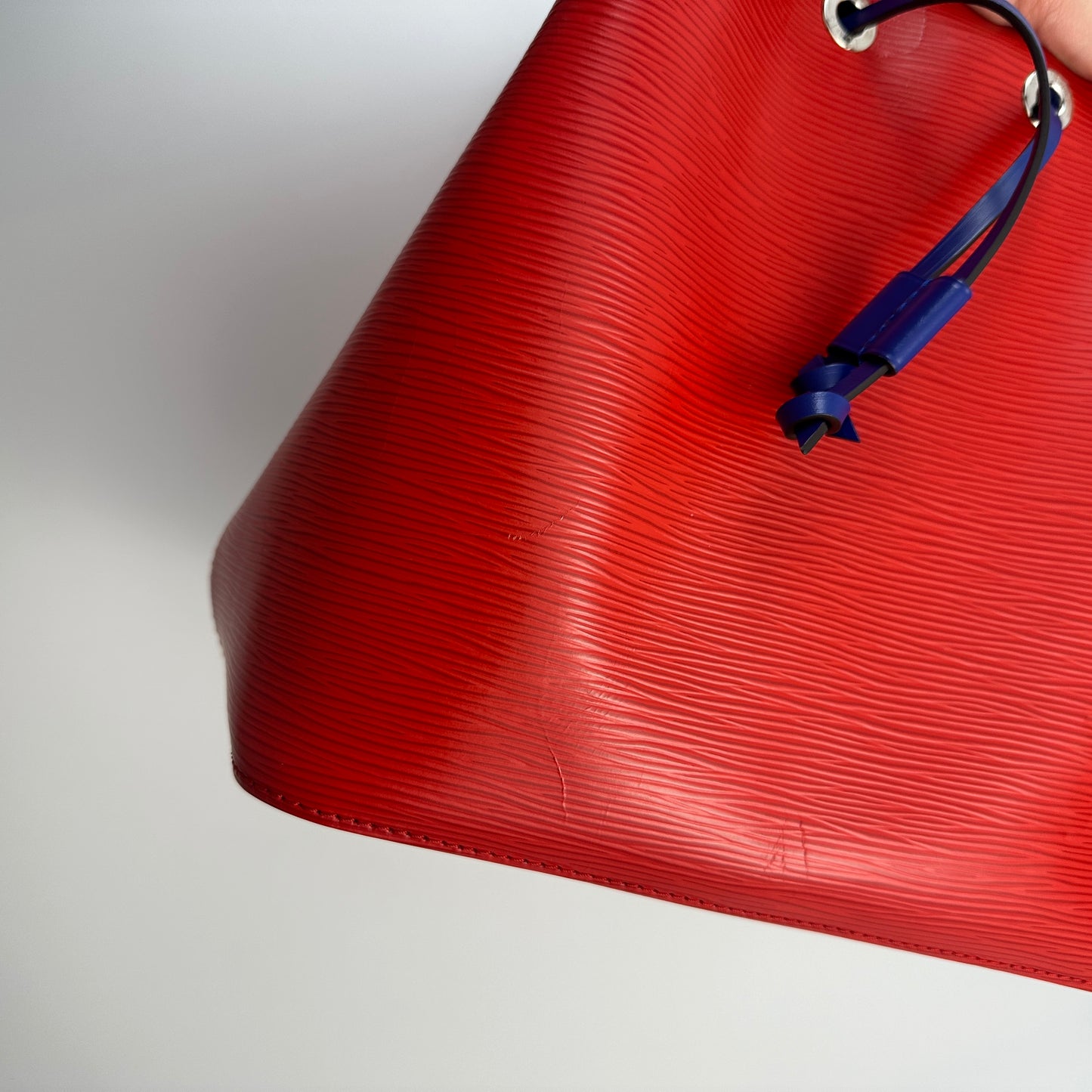 Louis Vuitton - Neonoe - Epi leather - Red with Blue accents - (Medium)
