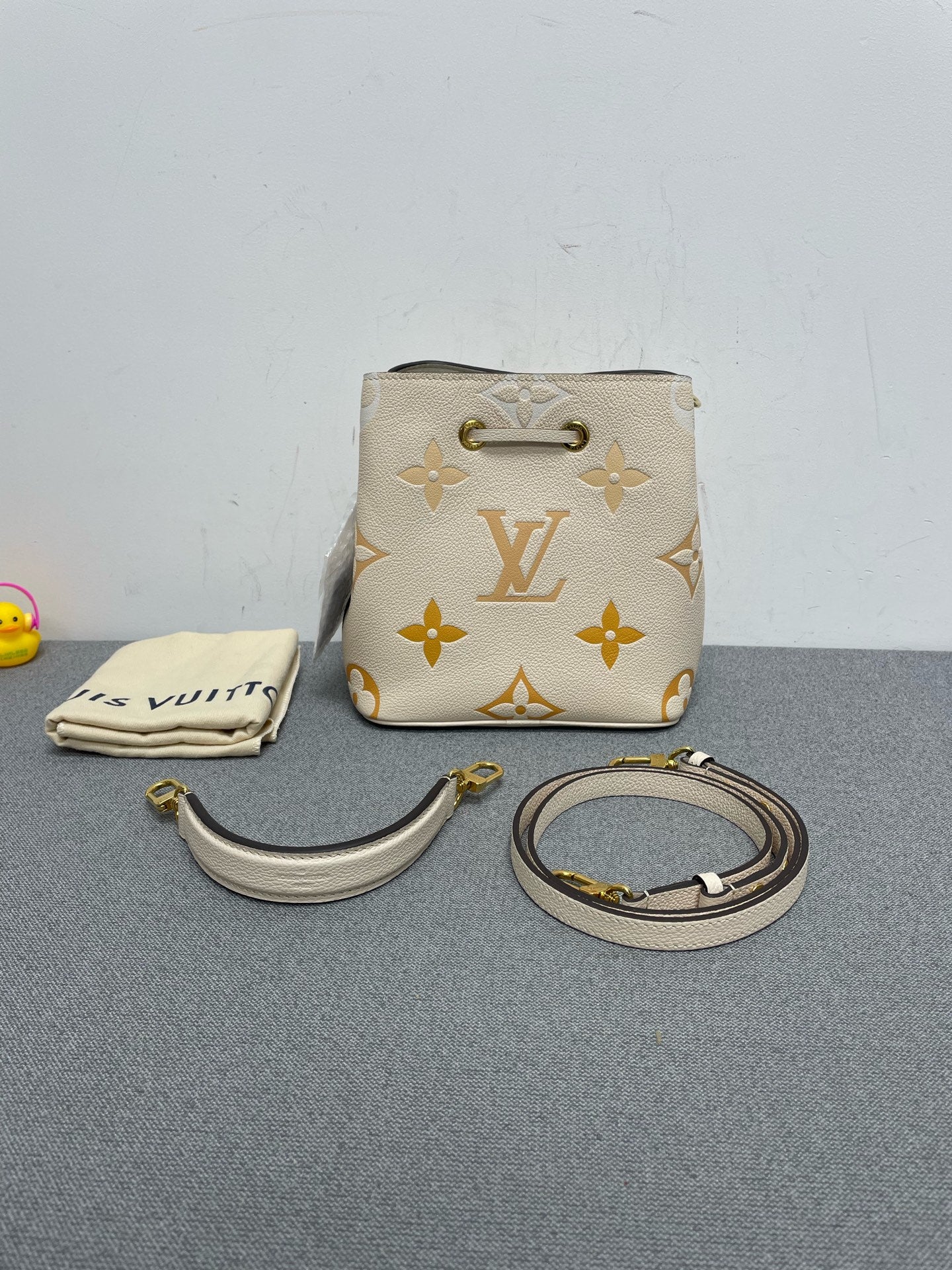 Louis Vuitton - NéoNoé - Leather - Beige - (mini)