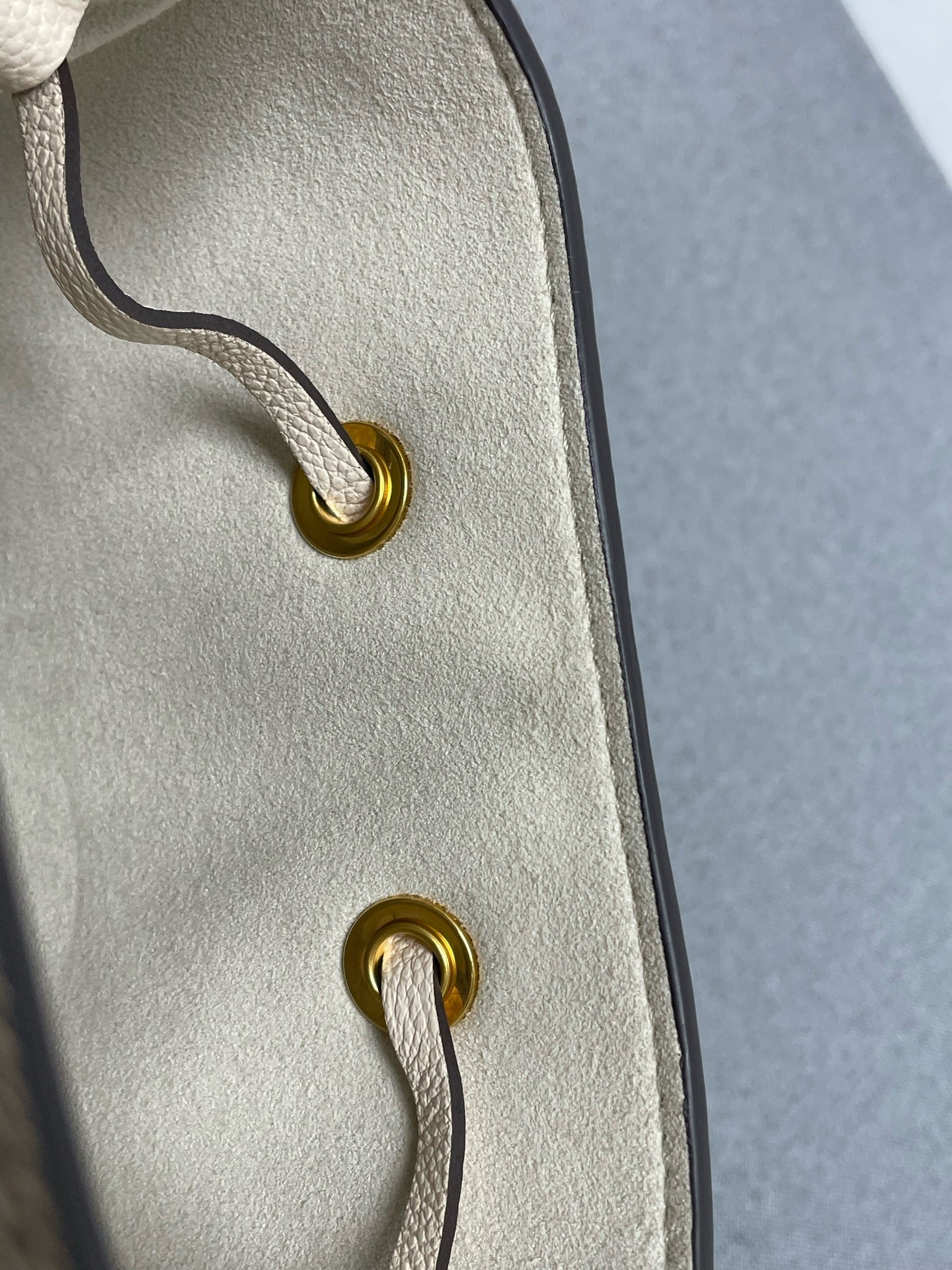 Louis Vuitton - NéoNoé - Leather - Beige - (mini)