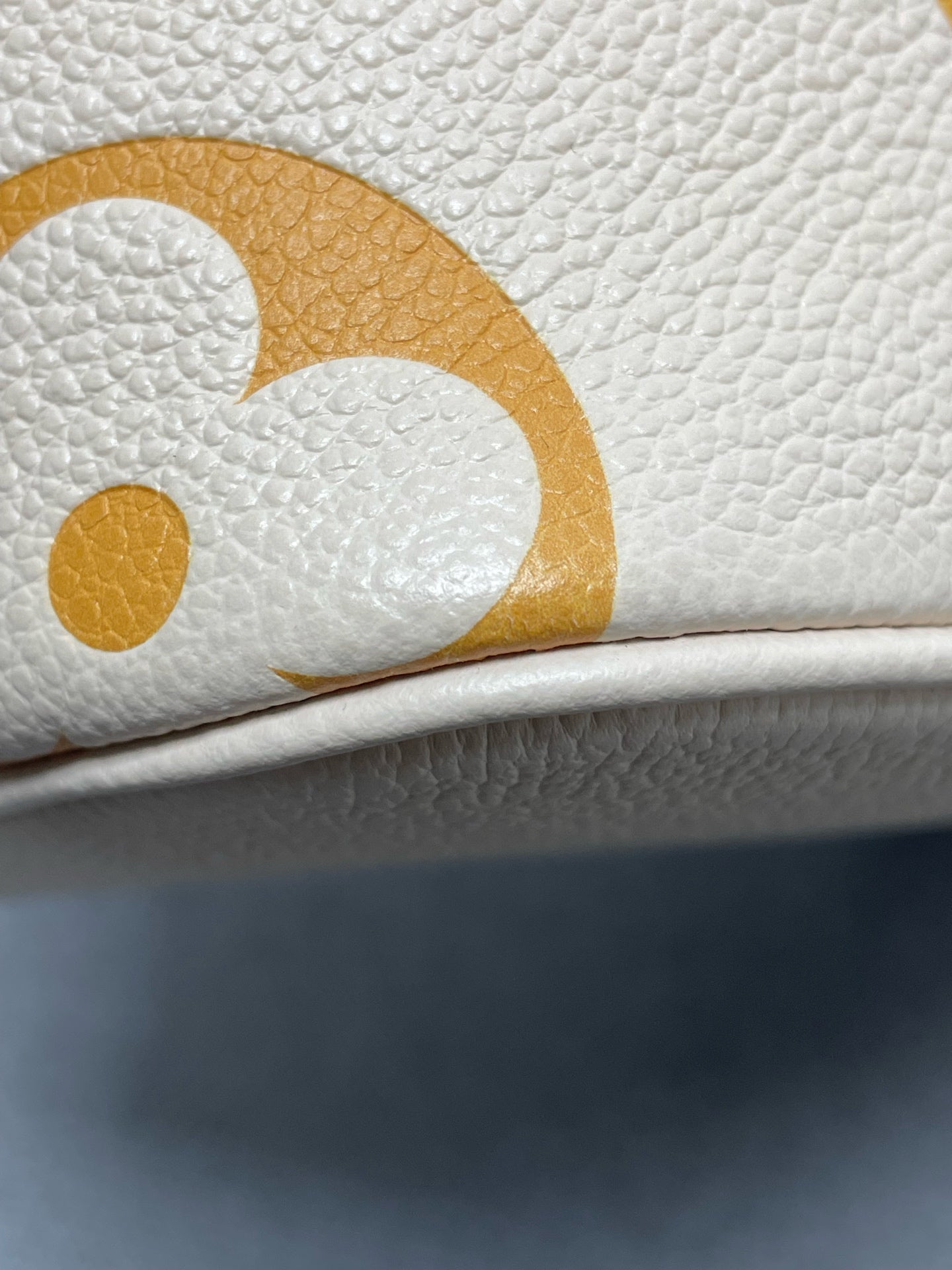 Louis Vuitton - NéoNoé - Leather - Beige - (mini)