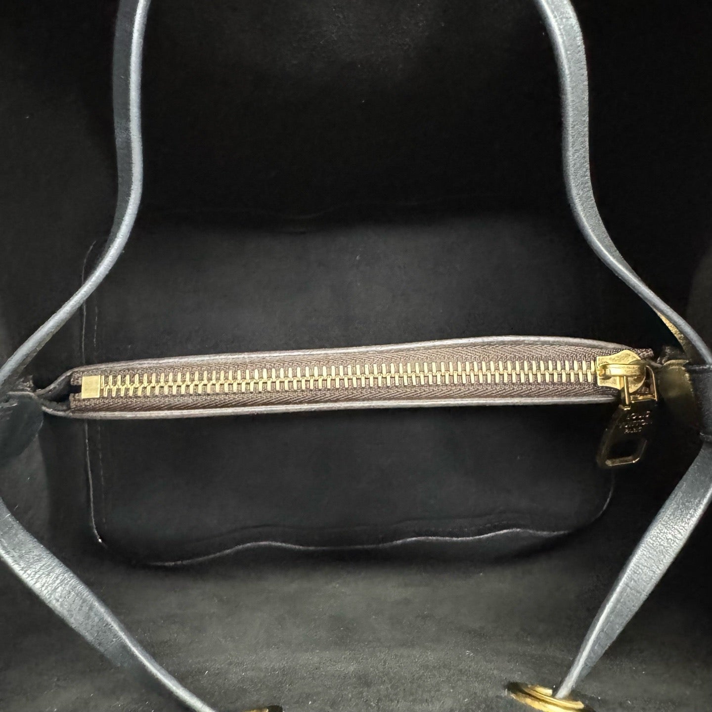 Louis Vuitton - Néonoé - Leather - Black - (medium)