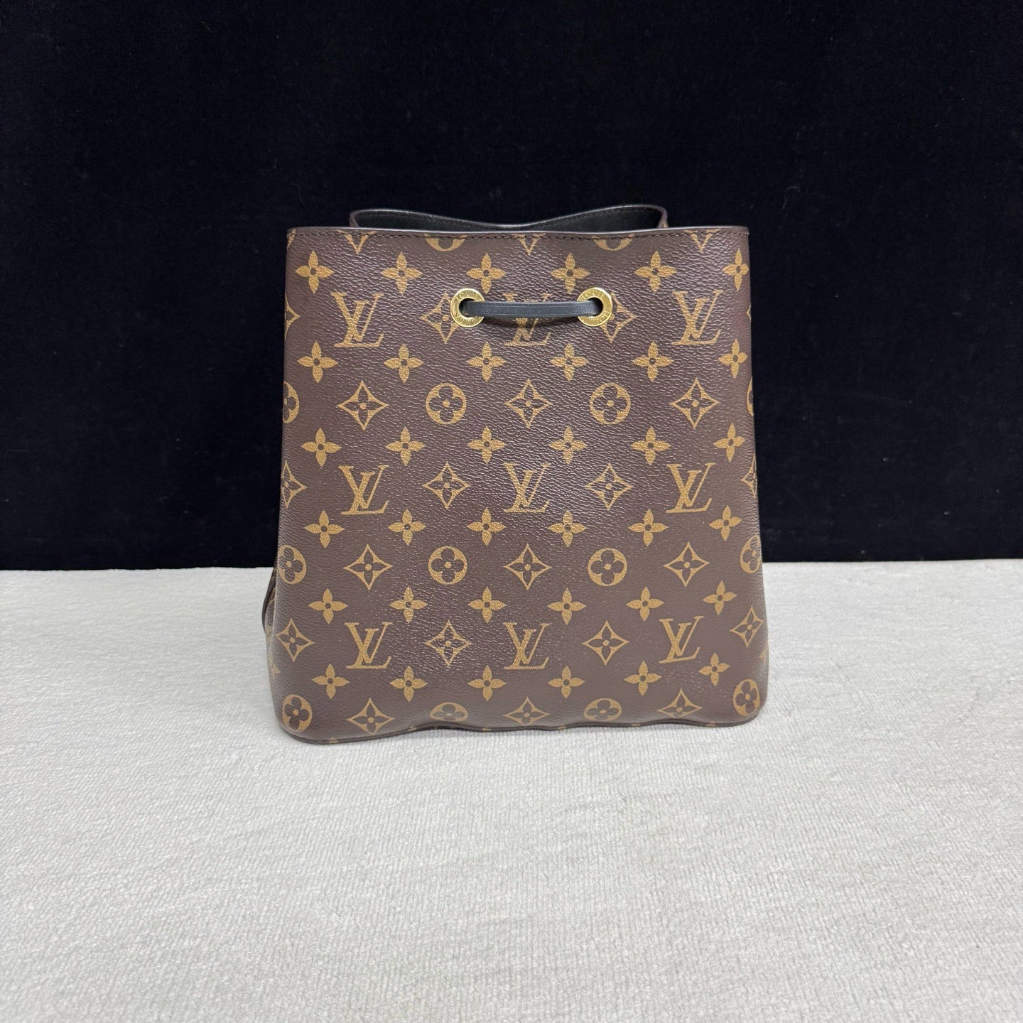 Louis Vuitton - Néonoé - Leather - Black - (medium)