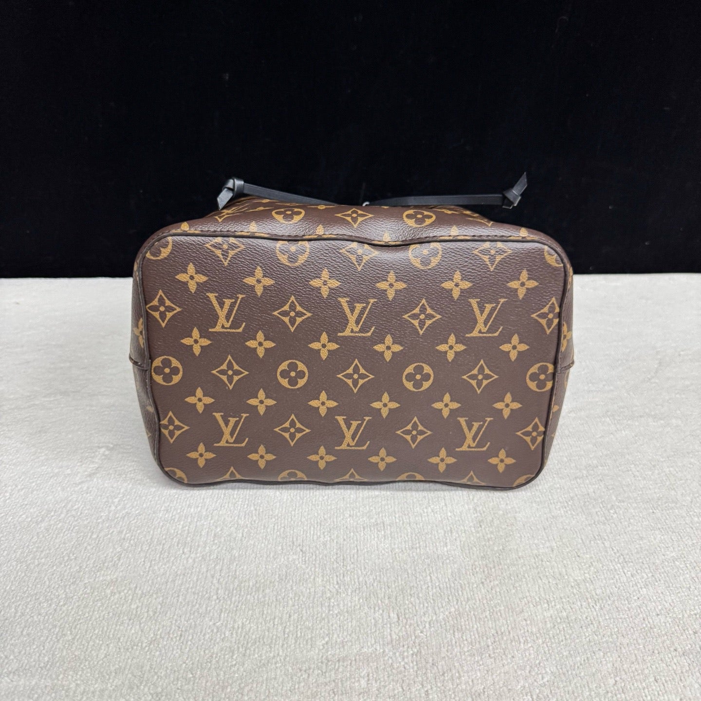 Louis Vuitton - Néonoé - Leather - Black - (medium)
