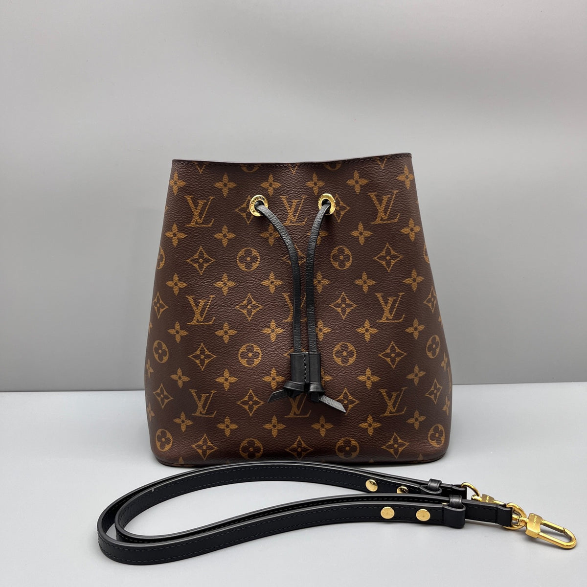 Louis Vuitton - NeoNoe - Leather - Brown - (medium)