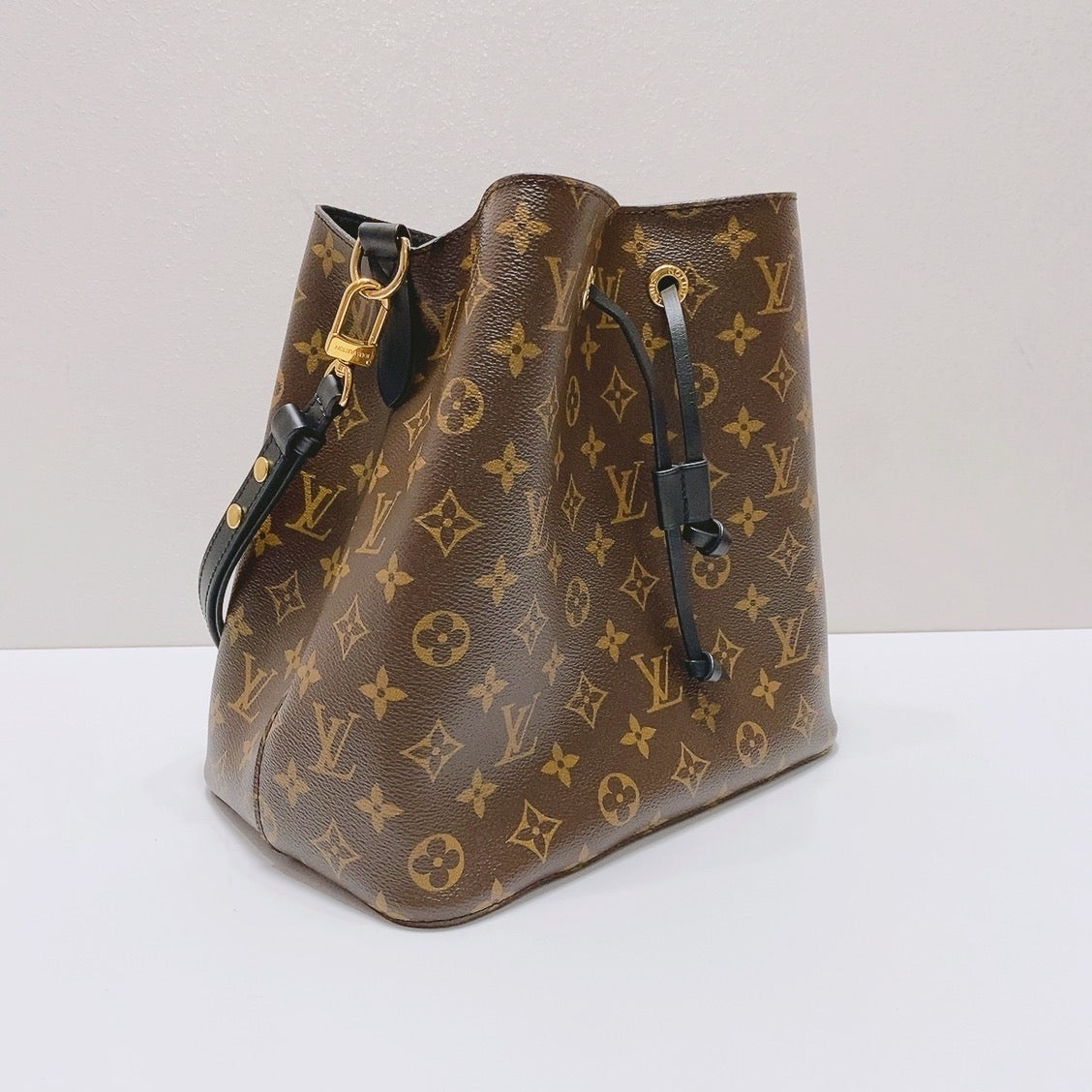 Louis Vuitton - Neonoe - Leather - Brown - (Medium)
