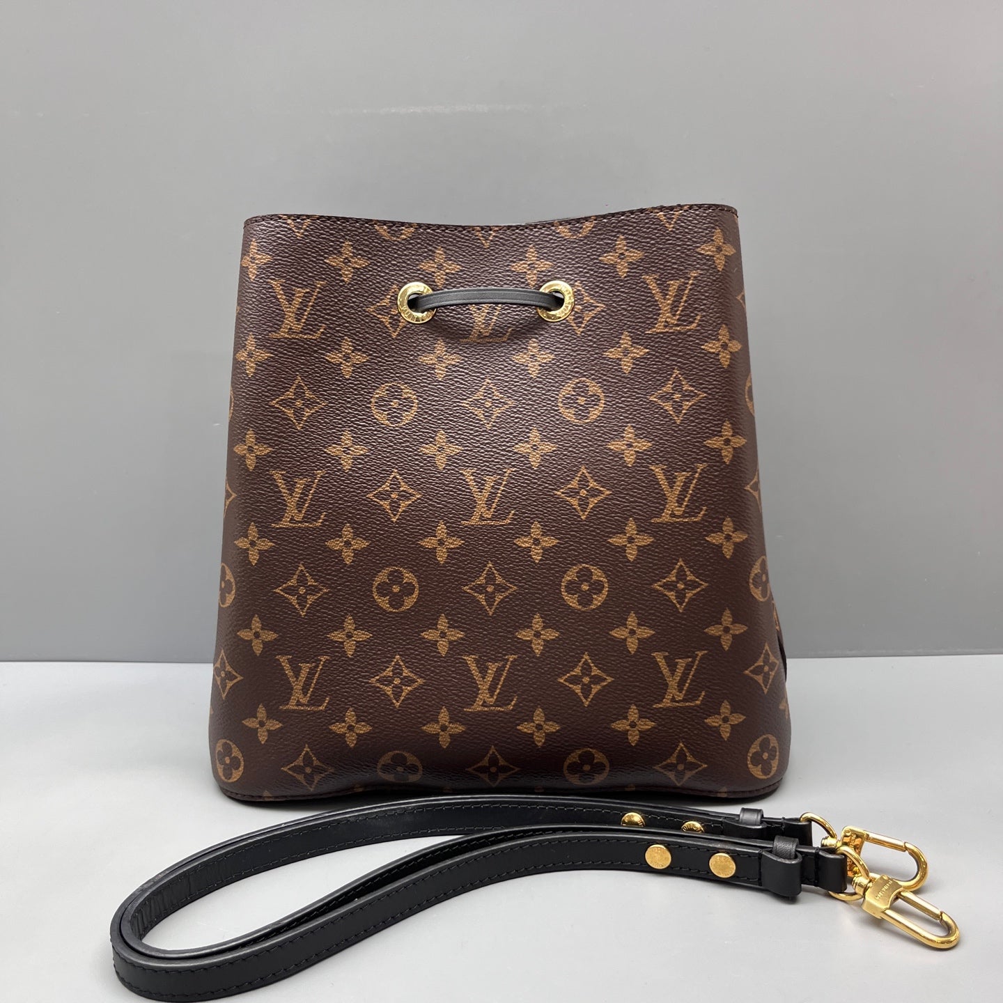 Louis Vuitton - NeoNoe - Leather - Brown - (medium)