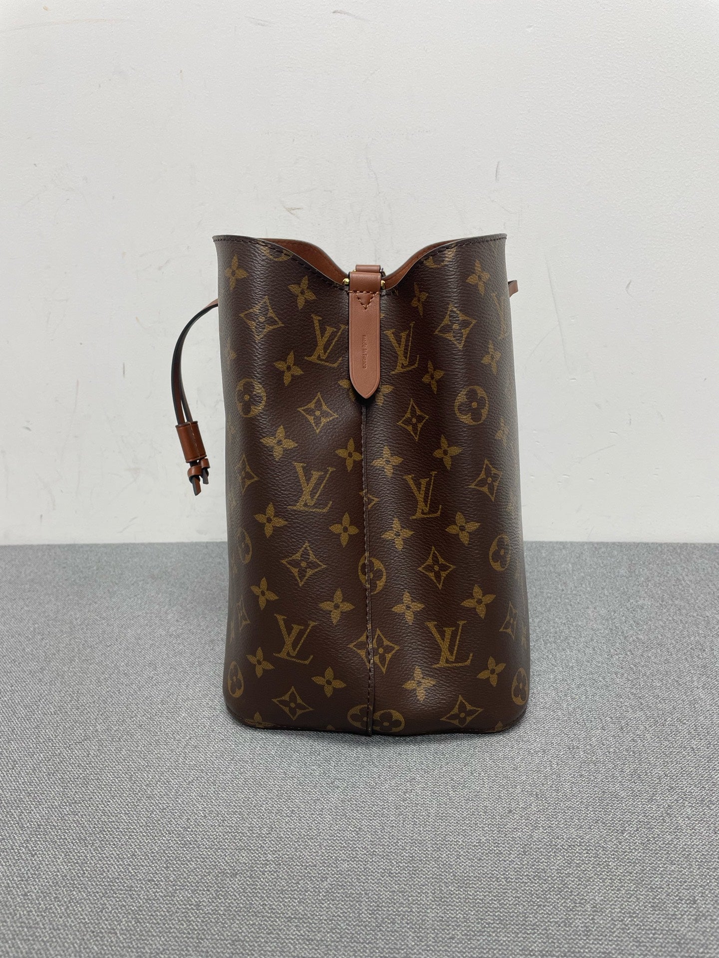 Louis Vuitton - NeoNoe - Leather - Brown - (medium)