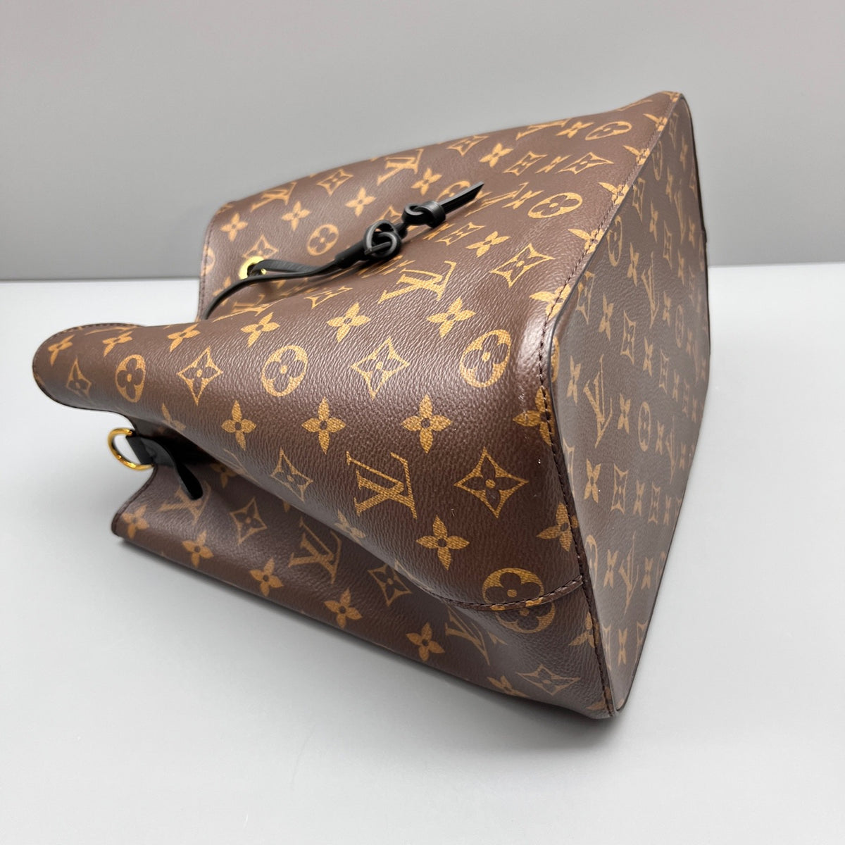 Louis Vuitton - NeoNoe - Leather - Brown - (medium)