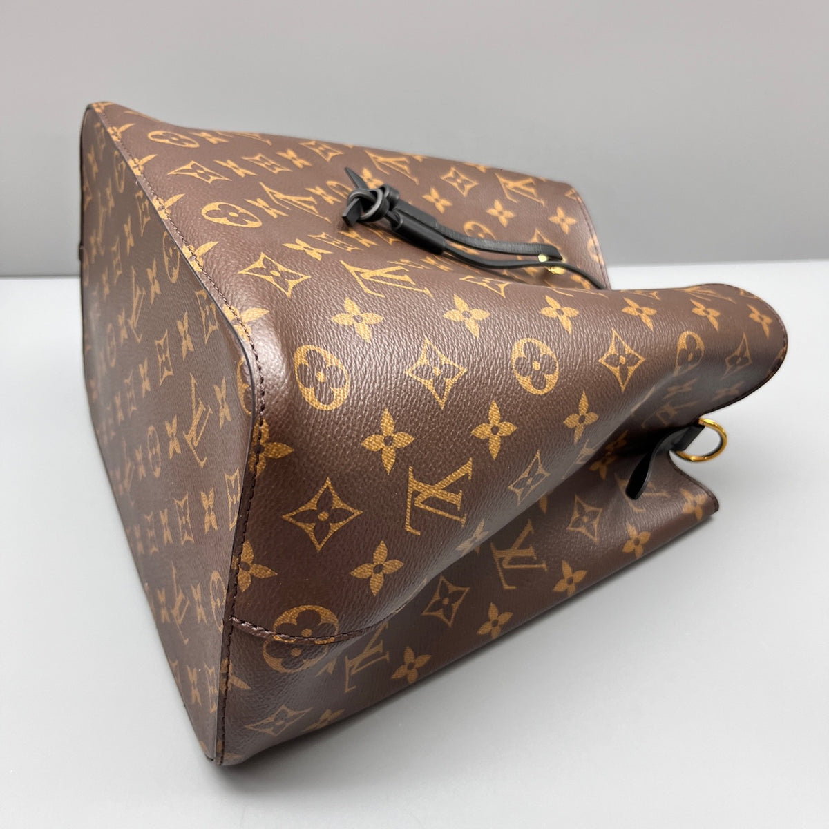 Louis Vuitton - NeoNoe - Leather - Brown - (medium)