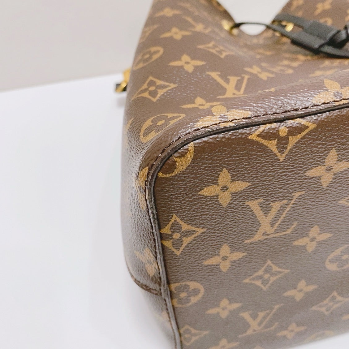 Louis Vuitton - Neonoe - Leather - Brown - (Medium)