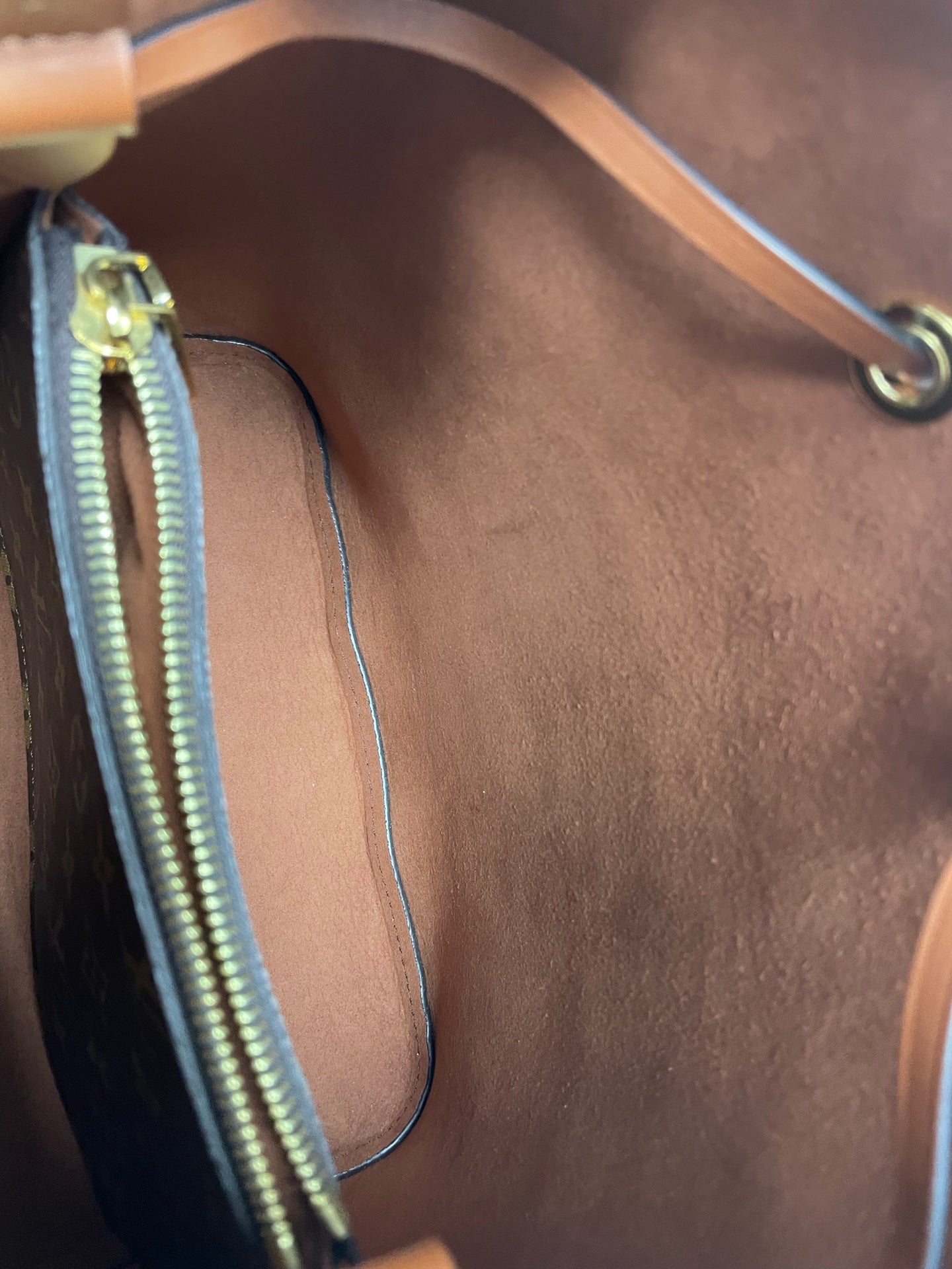 Louis Vuitton - NeoNoe - Leather - Brown - (medium)