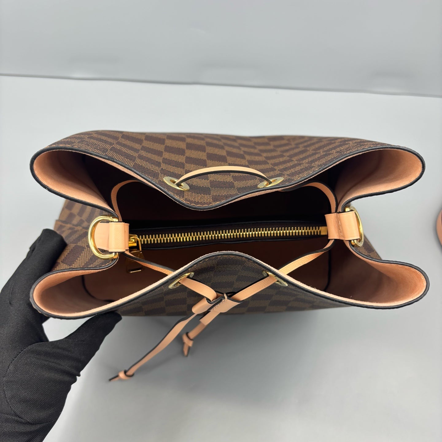 Louis Vuitton - Neonoe - Leather - Brown - (medium)