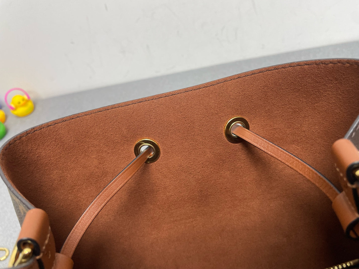 Louis Vuitton - NeoNoe - Leather - Brown - (medium)