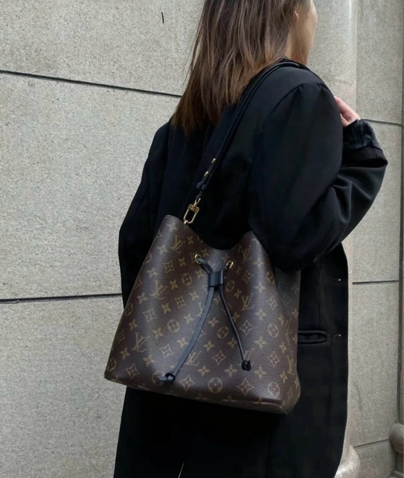 Louis Vuitton - Neonoe - Leather - Brown - (Medium)