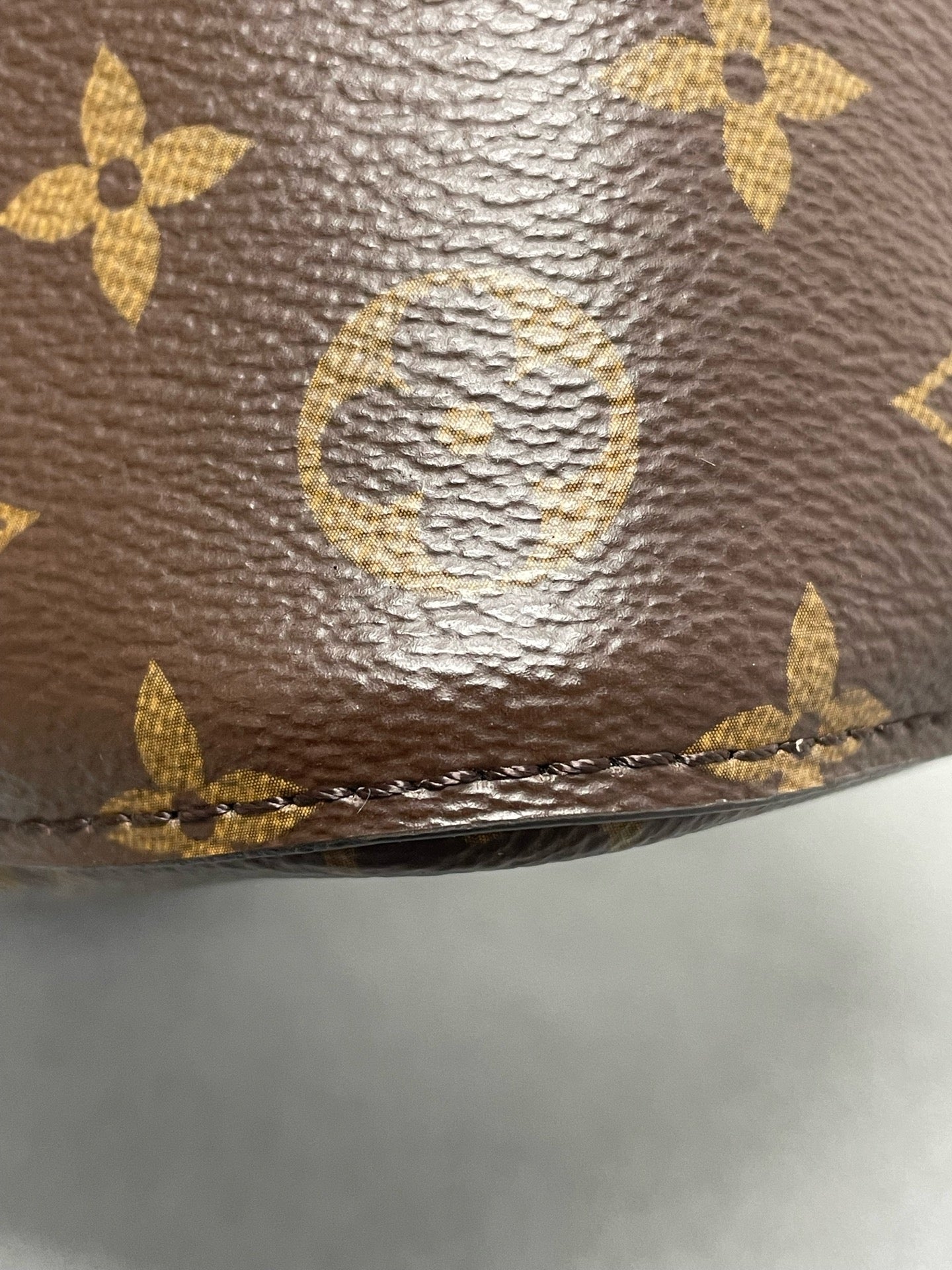 Louis Vuitton - NeoNoe - Leather - Brown - (medium)